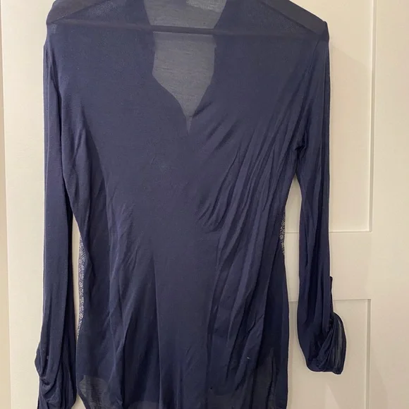 Aritzia Babaton Julien Blouse size s‎ - Picture 7 of 7